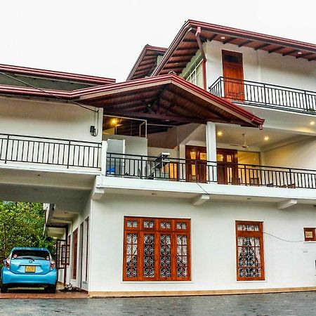 Vin Roma Inn Канди Екстериор снимка
